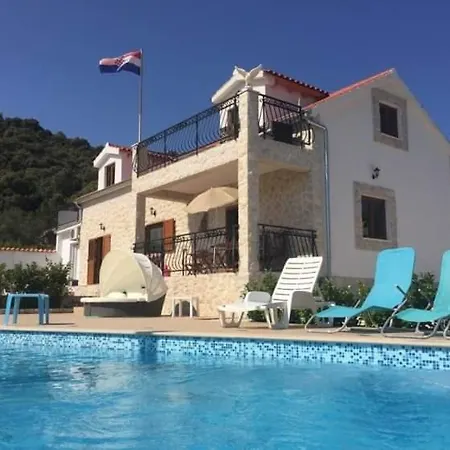 Kristal House
