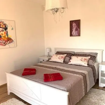 Kristal House